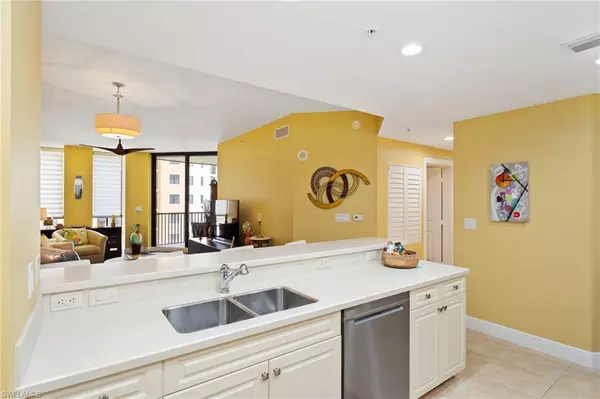 Cape Coral, FL 33914,5781 Cape Harbour DR #1103