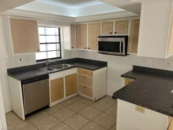 Cape Coral, FL 33909,1029 NE Van Loon LN