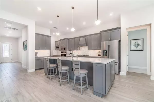 North Fort Myers, FL 33917,17583 Winding Oak LN