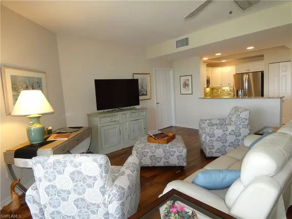 Naples, FL 34110,1001 Arbor Lake DR #506