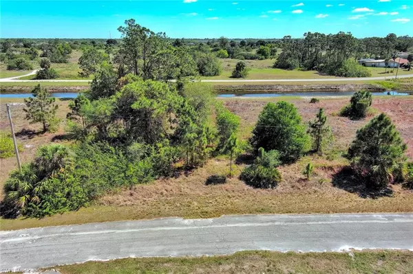 Lehigh Acres, FL 33974,666 Charles Sise ST