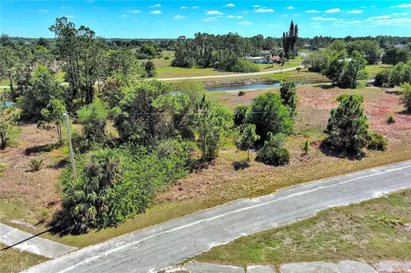 Lehigh Acres, FL 33974,666 Charles Sise ST