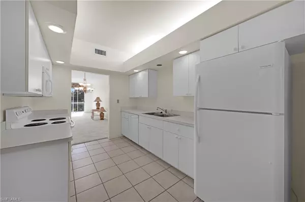 Fort Myers, FL 33919,14211 Patty Berg DR #101