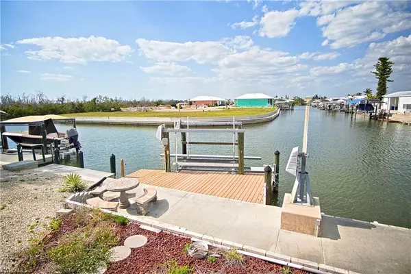3934 Dewberry LN, St. James City, FL 33956