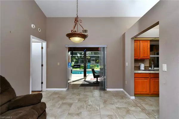 Lehigh Acres, FL 33936,622 Weston RD