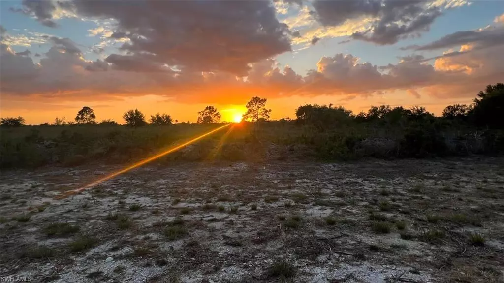 Okeechobee, FL 34972,20018 NW 284TH ST