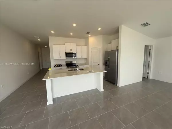 North Fort Myers, FL 33917,17699 Paradiso WAY