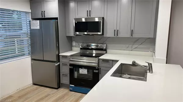 2828 Jackson ST #I3, Fort Myers, FL 33901