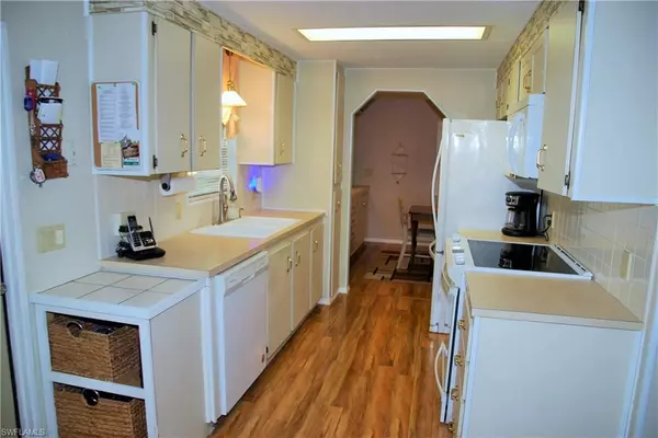 North Fort Myers, FL 33903,395 Snead DR