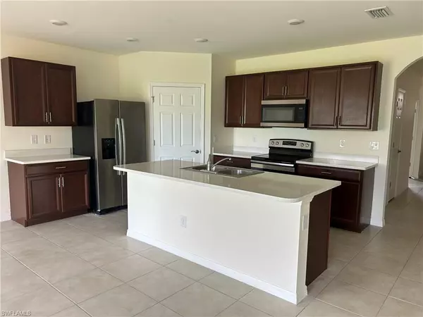 Cape Coral, FL 33991,Address not disclosed