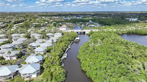 North Fort Myers, FL 33903,950 Moody RD #110