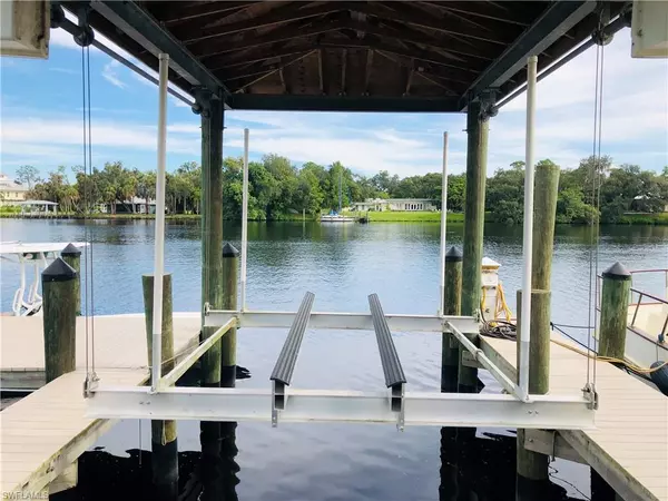 Alva, FL 33920,21211 Palm Beach BLVD