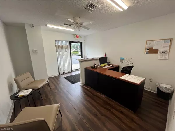 Fort Myers, FL 33966,12155 Metro PKWY #4