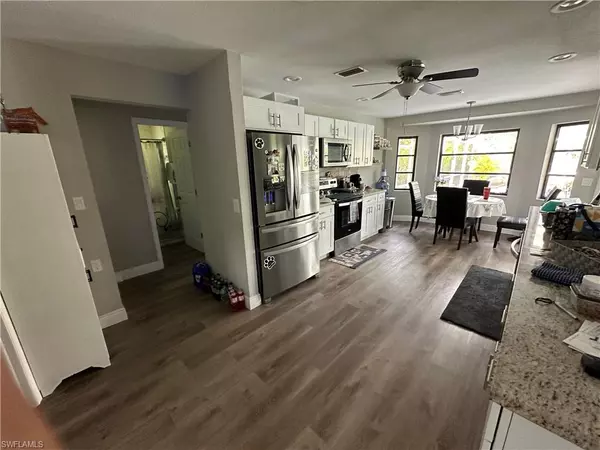 Punta Gorda, FL 33982,360 Hazel CIR