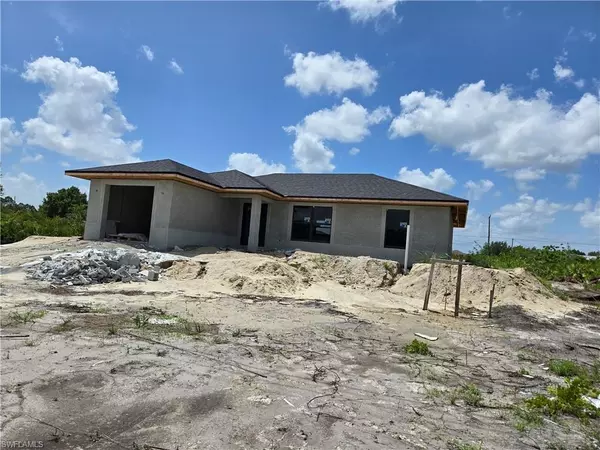 2707 30th ST SW, Lehigh Acres, FL 33976