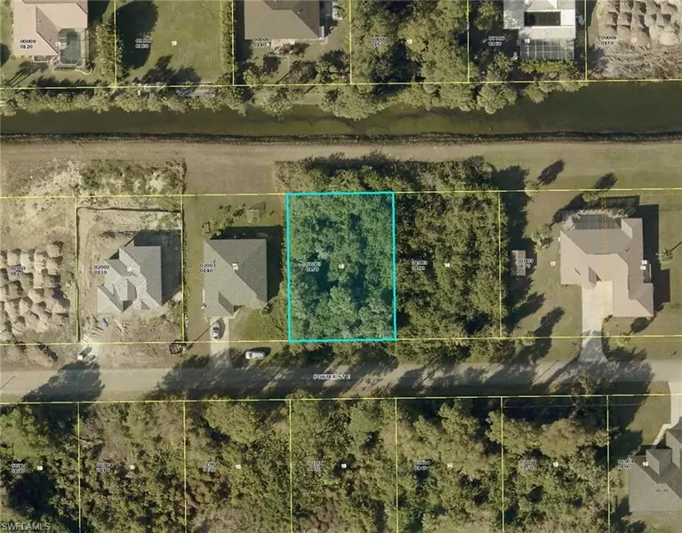 829 Porter ST E, Lehigh Acres, FL 33974