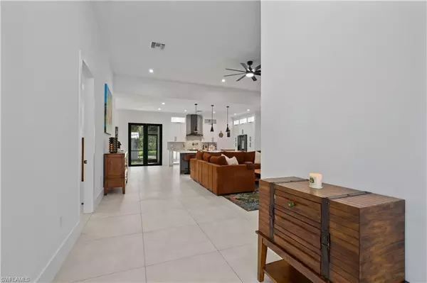 Naples, FL 34120,106 18th AVE NE