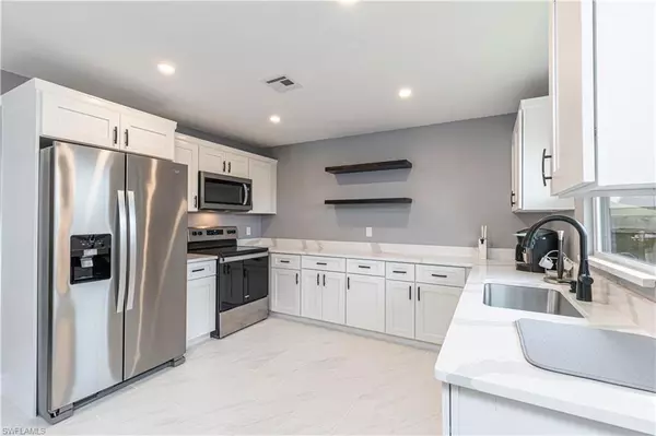 Naples, FL 34108,758 105th AVE N