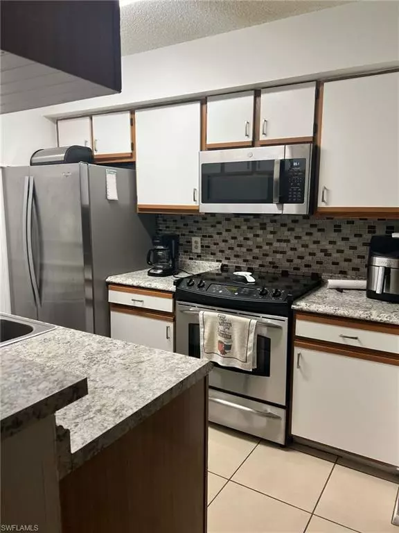 Fort Myers, FL 33919,5331 Summerlin RD #3110