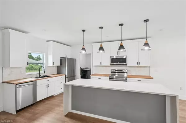 Lehigh Acres, FL 33976,2514 38th ST SW