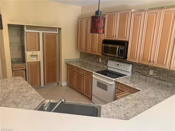 Naples, FL 34117,620 3rd ST SW