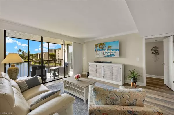 4200 Steamboat BND #303, Fort Myers, FL 33919