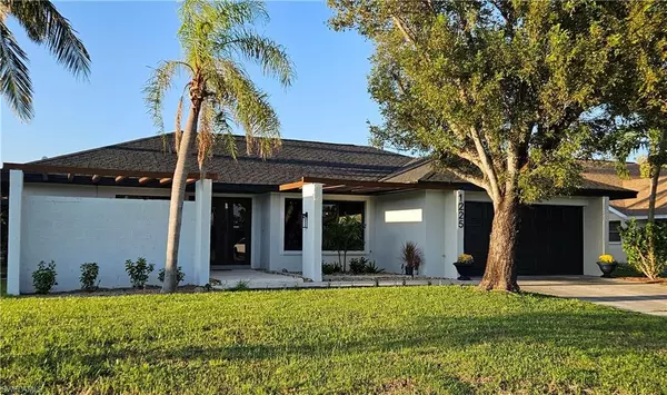 1225 SW 52nd ST, Cape Coral, FL 33914