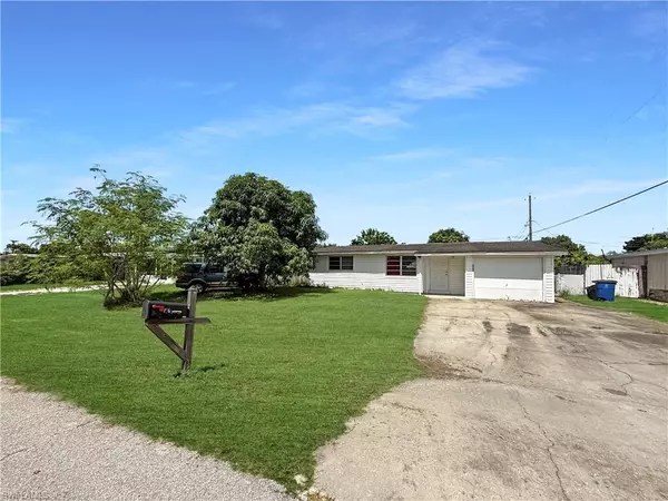 2189 Barry DR, Fort Myers, FL 33907