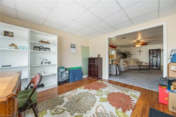 North Fort Myers, FL 33903,487 Jacklin LN