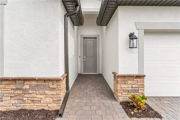 Estero, FL 33928,18566 Ives DR