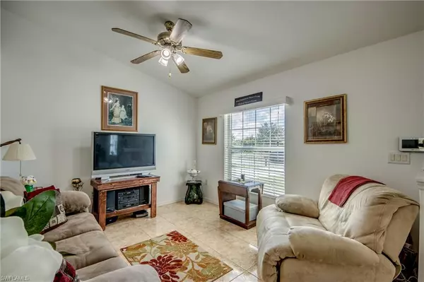 Lehigh Acres, FL 33971,2508 74th ST W