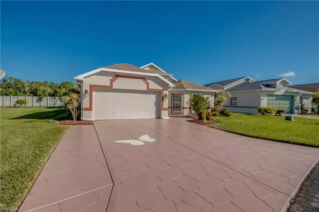 North Fort Myers, FL 33917,3721 Ponytail Palm CT