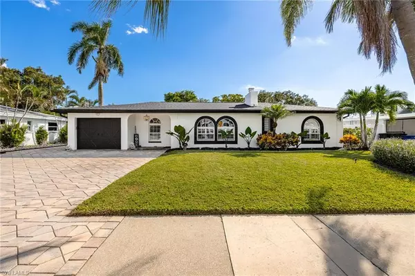 Fort Myers, FL 33919,8327 Riviera AVE