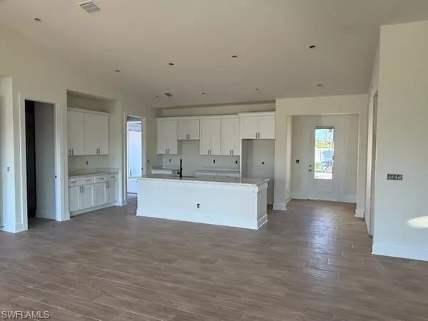 Cape Coral, FL 33991,334 SW 23rd ST