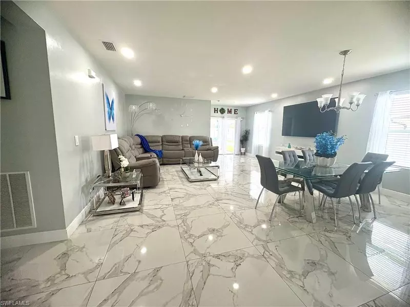 610 SE 22nd TER, Cape Coral, FL 33990