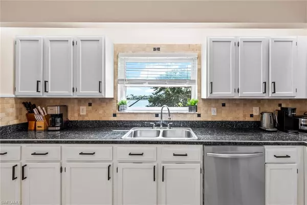 Cape Coral, FL 33991,520 Trafalgar PKWY