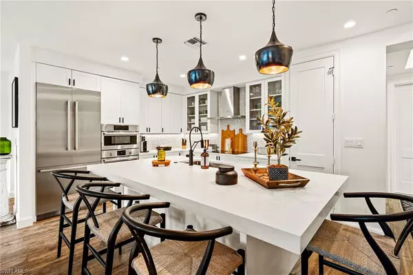 Naples, FL 34102,1115 Central AVE #256