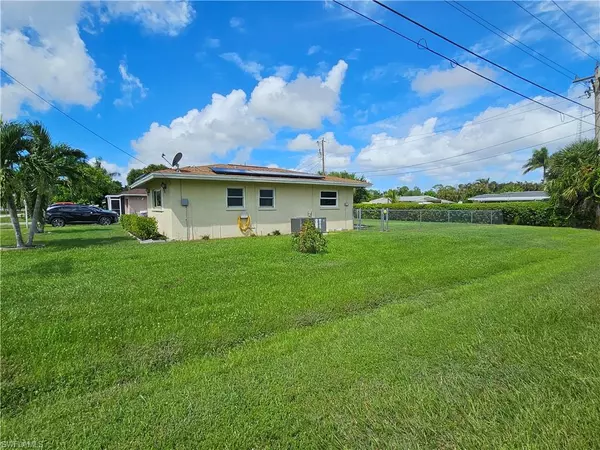 North Fort Myers, FL 33917,190 Brooks RD