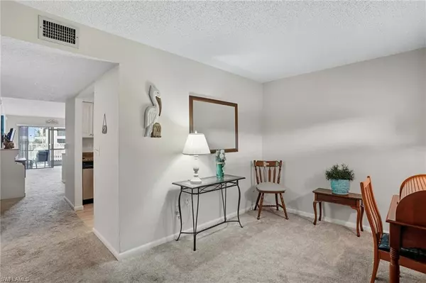 Cape Coral, FL 33904,1005 SE 40th ST #4
