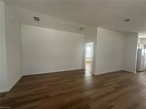 Cape Coral, FL 33909,121 NE 11th PL