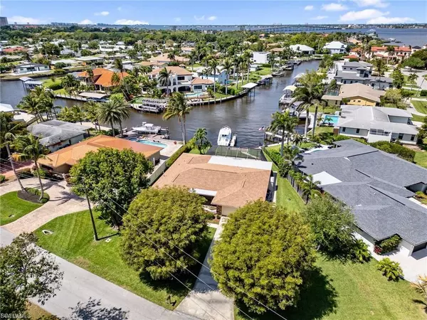 450 Keenan AVE, Fort Myers, FL 33919