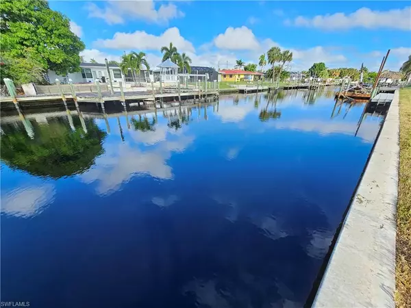 Cape Coral, FL 33904,5340 Congo CT