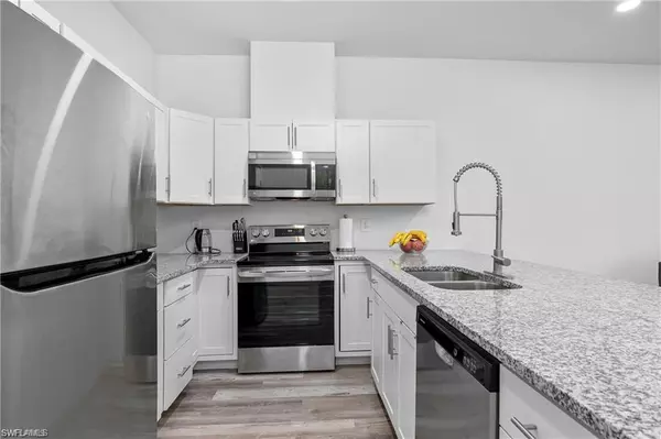 Lehigh Acres, FL 33973,4717-4719 25th ST SW