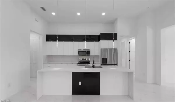 Cape Coral, FL 33991,223 SW 22nd CT