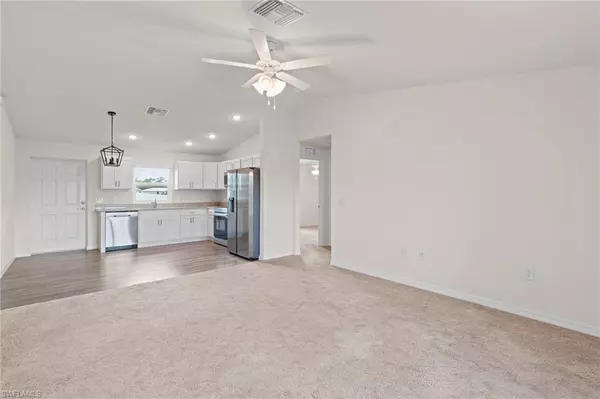 Lehigh Acres, FL 33972,559 Roscoe ST