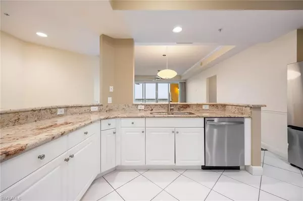 Fort Myers, FL 33916,2743 1st ST #1704