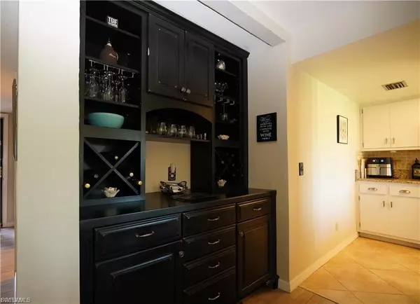 Fort Myers, FL 33907,5730 Trailwinds DR #411