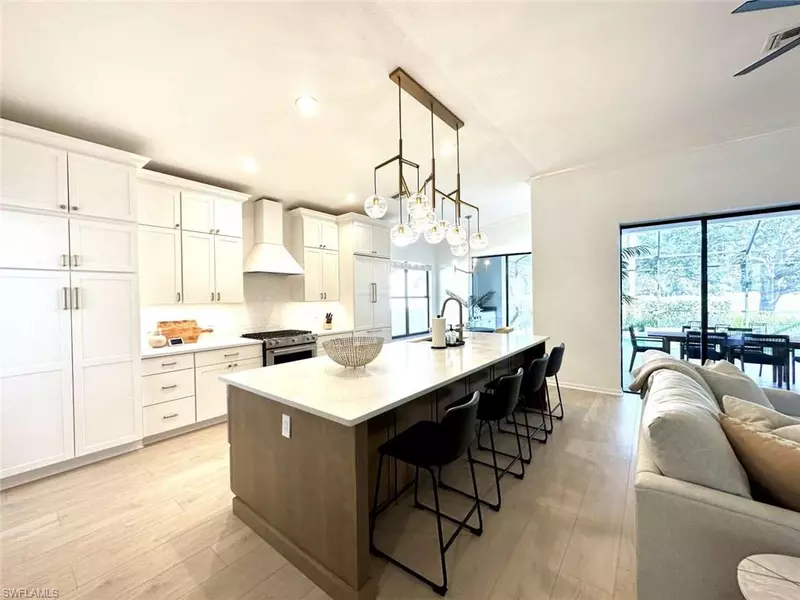 10001 Isola WAY, Miromar Lakes, FL 33913