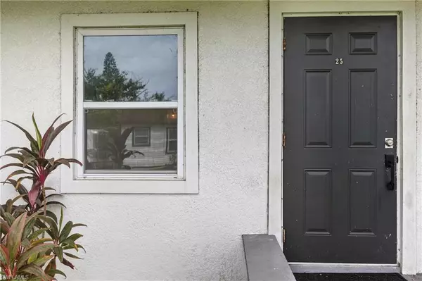 North Fort Myers, FL 33903,25 Cypress ST