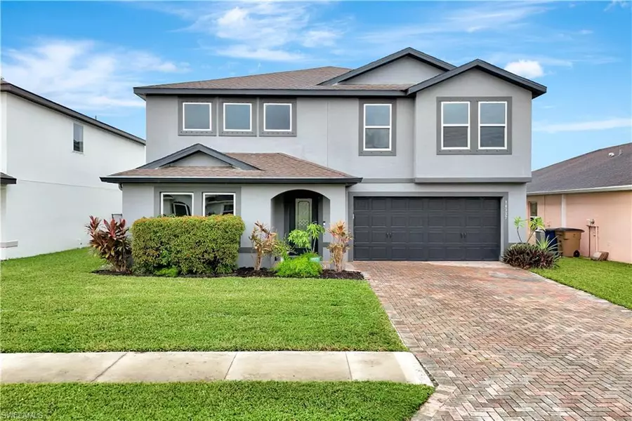 10337 Canal Brook LN, Lehigh Acres, FL 33936